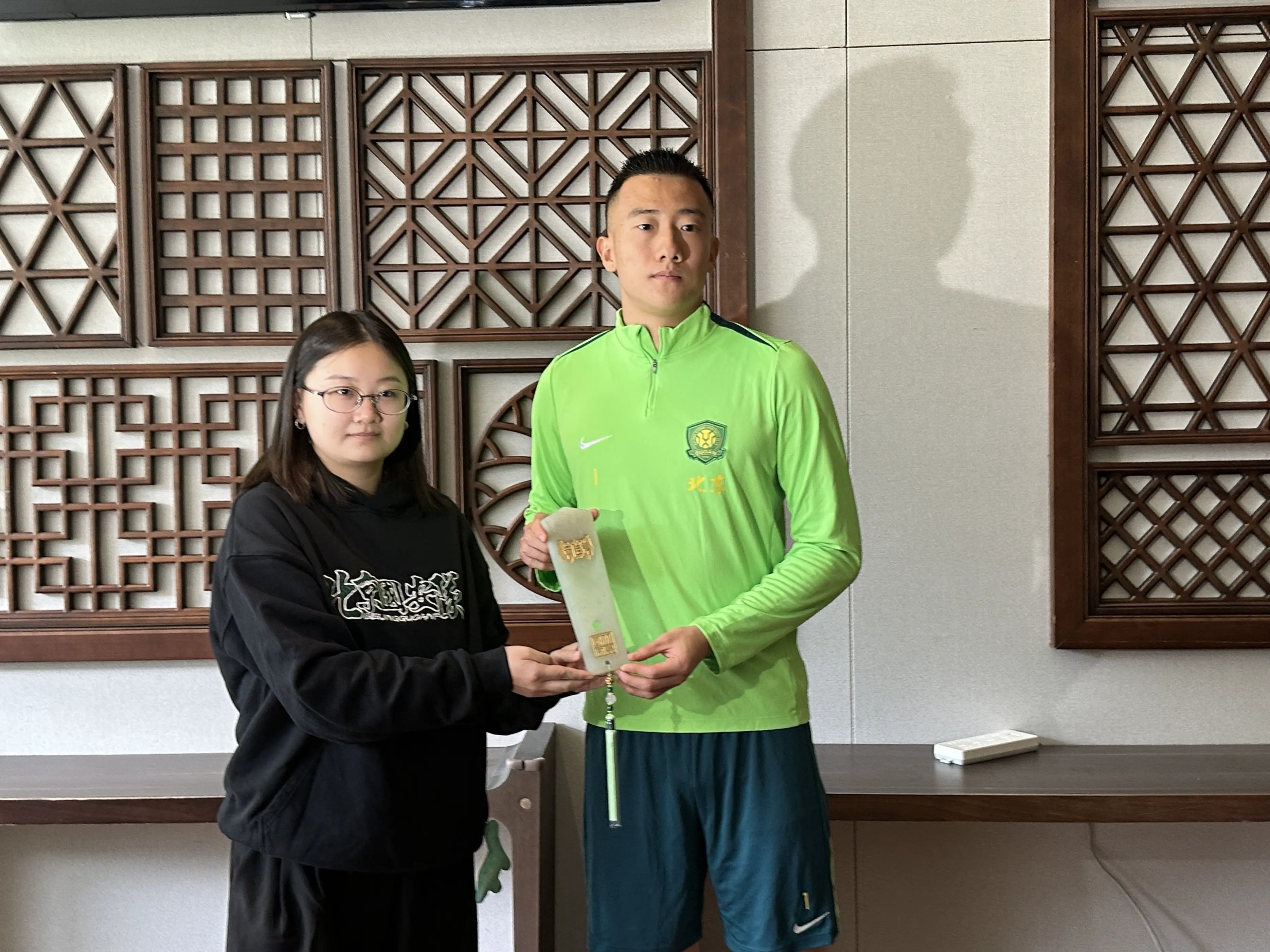 div, 此前的韩佳, 长的北京球