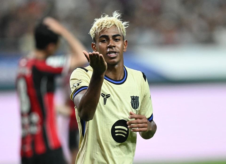 亚马尔的崛, 来庆祝进球